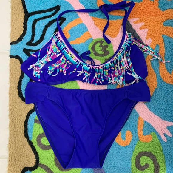 Hula Honey Other - Fun bikini set with dangling strings on top